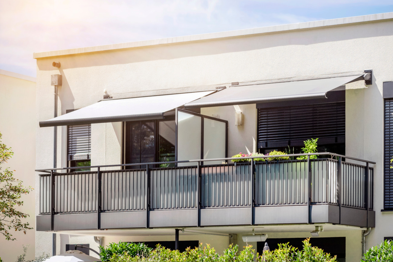balkon z osłoną