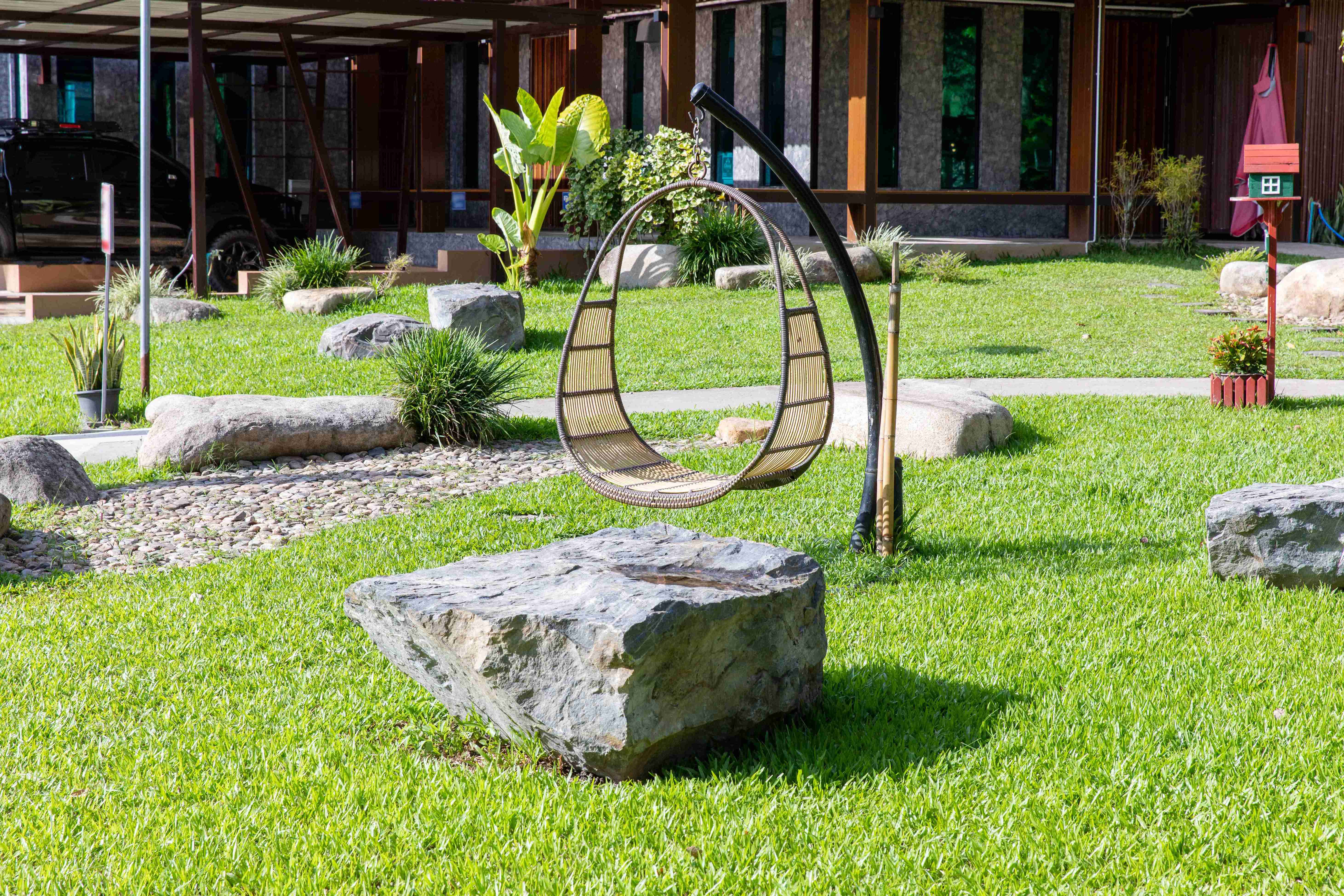 nowoczesna aranżacja w ogrodzie