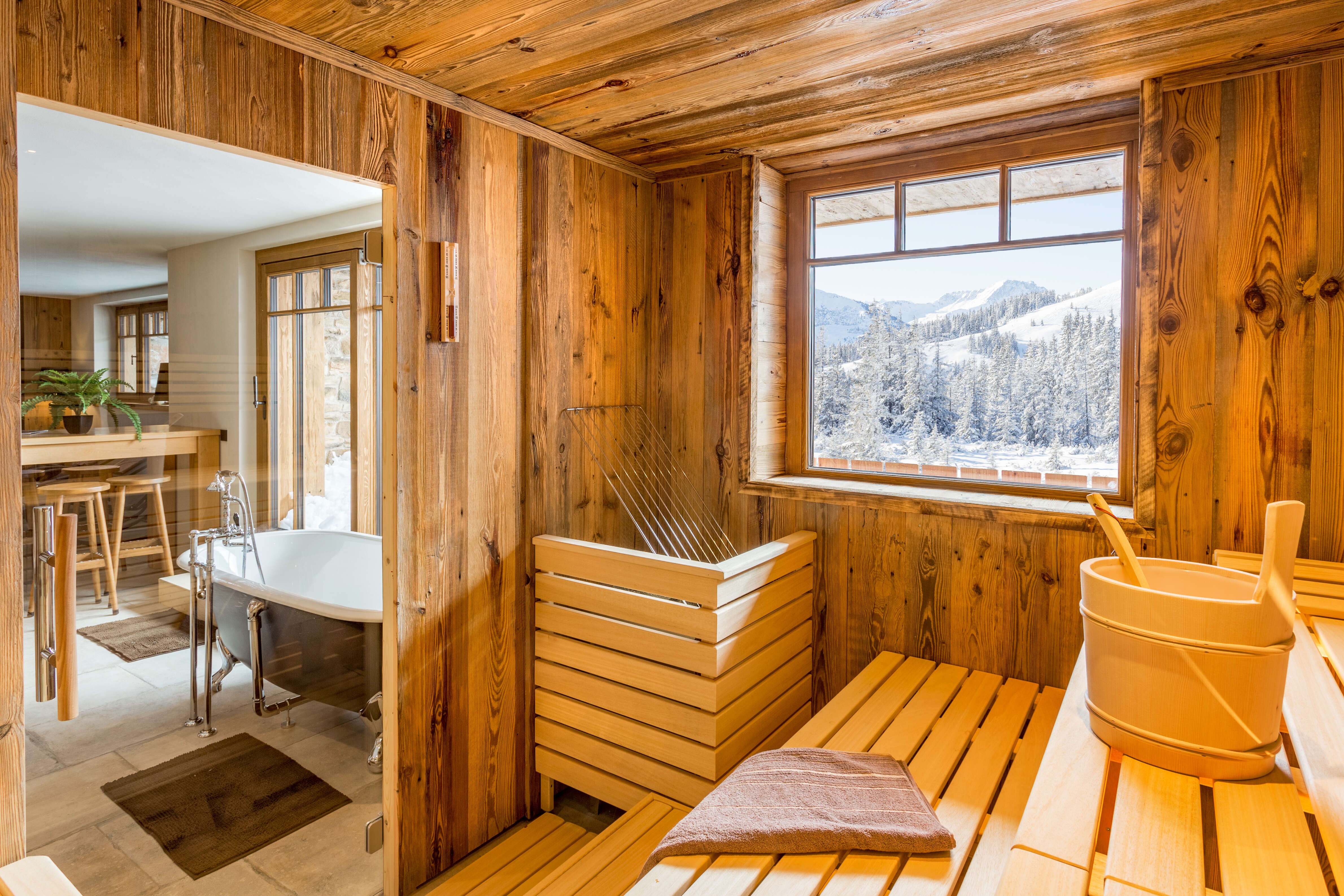 sauna ogrodowa z widokiem na góry