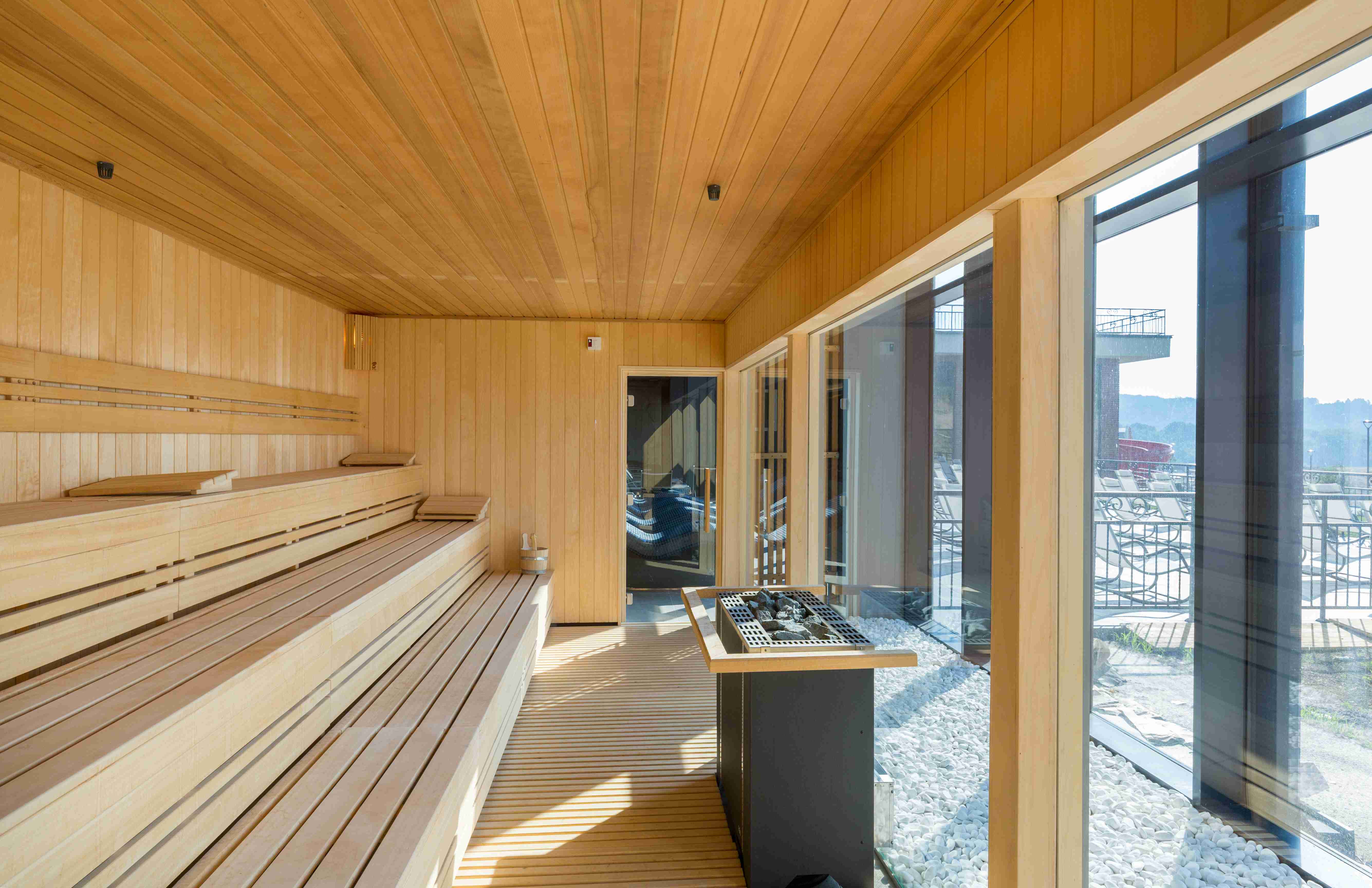 duża sauna na kilkanaście osób