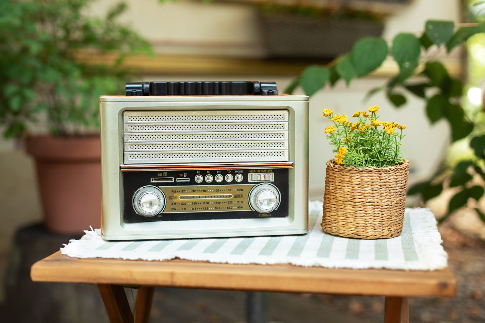 retro radio
